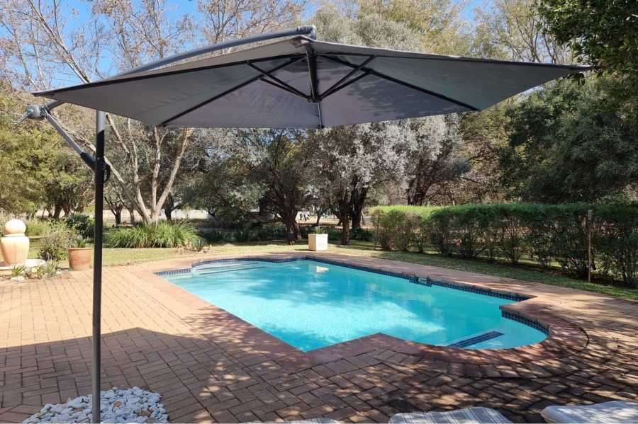 3 Bedroom Property for Sale in WestLake Country Safari Estate North West